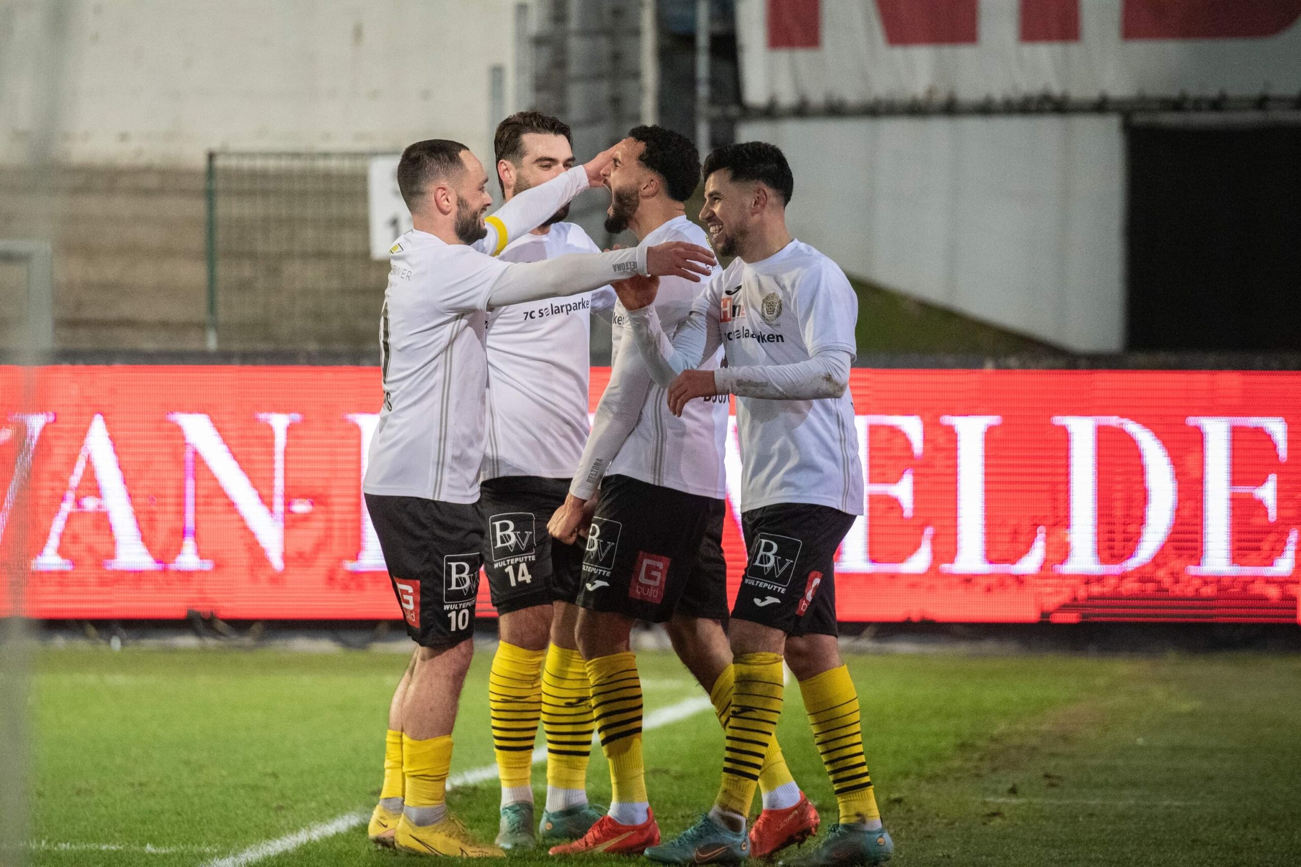 Koop Nu Jouw Tickets Voor Lokeren - Temse Tegen Kampioen Uit B-reeks!