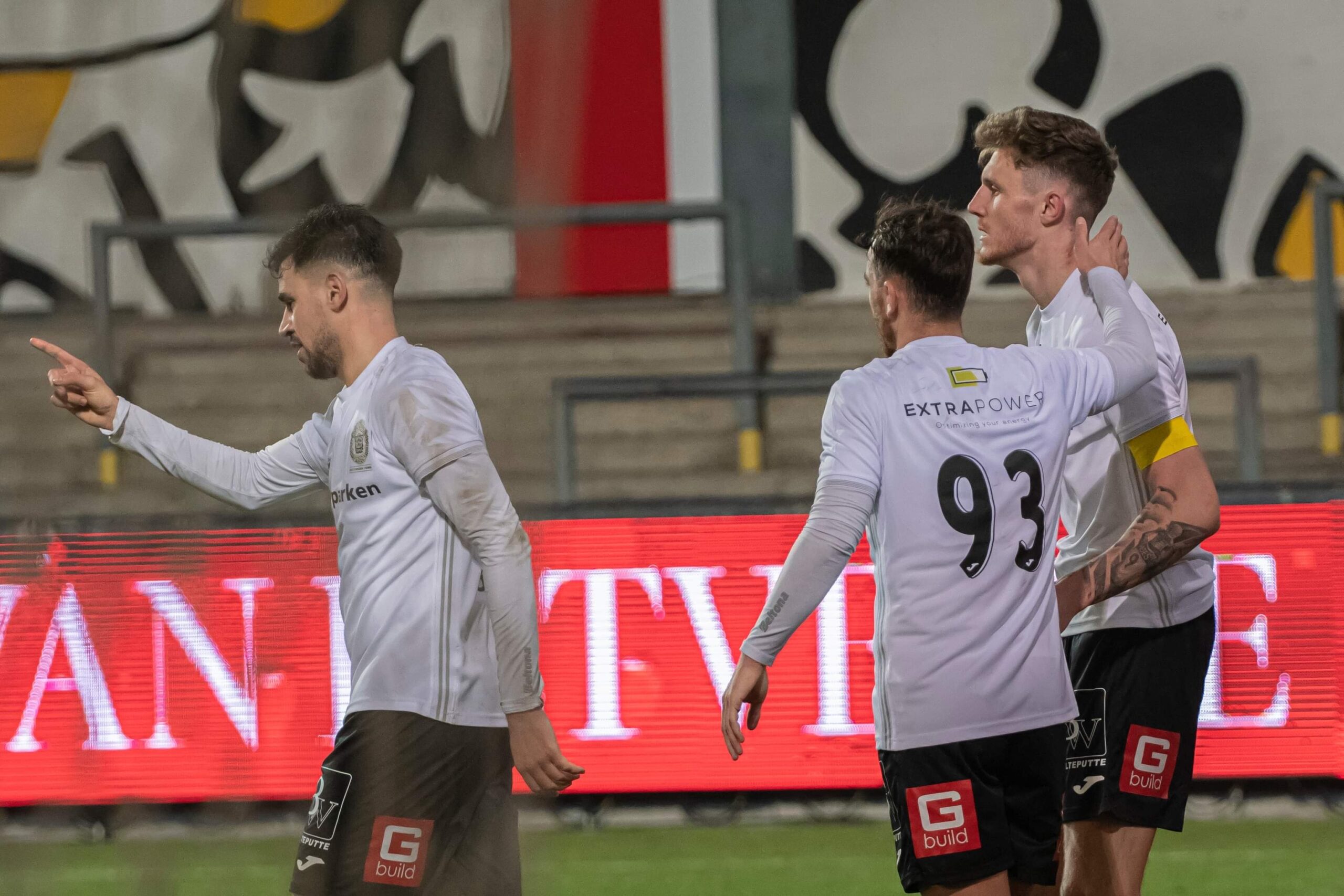 Lokeren - Temse Blijft Op Toerental Met 4-1 Overwinning Tegen Wetteren ...